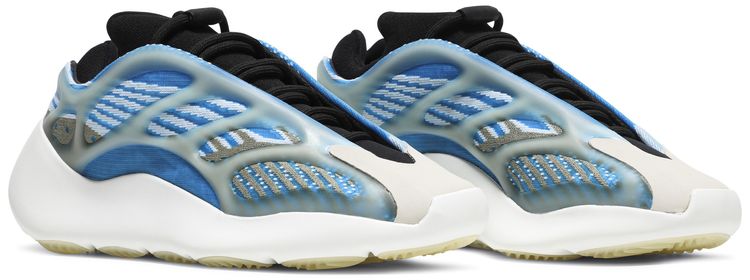 Yzy 700 v3